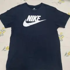 Nike 黒Tシャツ