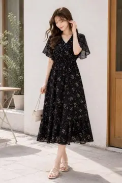 花柄 ロングワンピース 黒 韓国 大人可愛い 体型カバー Vネック ゆったりのサムネイル