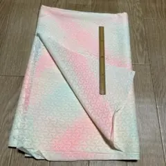 127昭和レトロ　幾何学模様の布地 ピンクとホワイト 約90x 195 未使用品