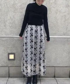 GREEDグリードパルコ限定花柄刺繍ロングスカートモノトーンスモールのサムネイル