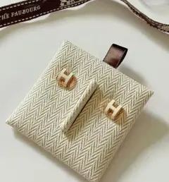 HERMESエルメス Hロゴデザイン ピアス(両耳用)