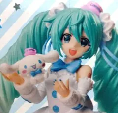 初音ミク　シナモンロール　ホワイトドレス