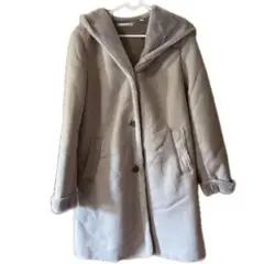 ユニクロムートンコートフード付きベージュ系 ボアフェイクムートンガウンコート美品