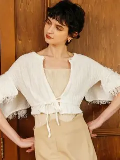 AMERI UND 2WAY CUT LACE FRILL TOP - メルカリ