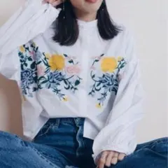 Trafaluc Collection フラワー刺繍シャツ　ZARA