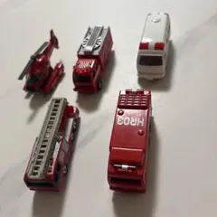 ミニカー　救急車・レスキュー他計5台➕おまけ1台
