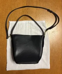 ZARA高見えブラック ショルダーバッグのサムネイル