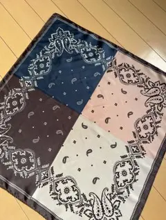 スカーフ柄