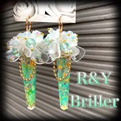 ハンドメイドピアス4402♡︎ʾʾ