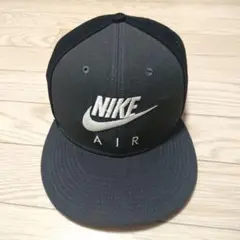 A 良品 NIKE ナイキ 帽子 キャップ グレー 黒 ブラック ワンサイズ