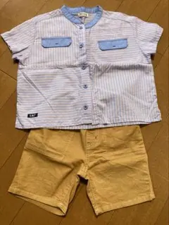 ストライプシャツとショートパンツセット