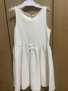 H&M アイボリー ノースリーブ ワンピース