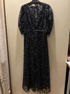 ドレス　結婚式　ネイビー　花　刺繍