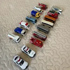 トミカ ミニカーセット 16台