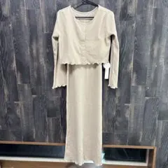 ヘザー（Heather）セットアップ クロップドトップスとスリップドレス