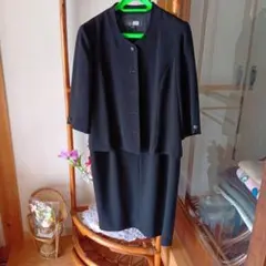 SOIR BENIR ブラックスカートスーツ