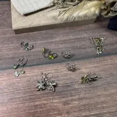 11.469【イヤリング】クローバー　イヤーカフ　アクセサリー　ピアス変更可