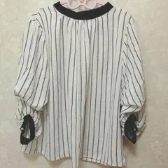 ストライプ柄❤️2WAYブラウスのサムネイル