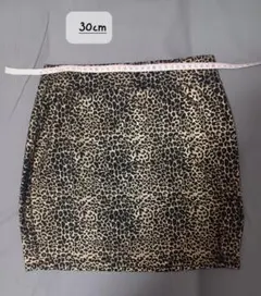 Forever 21 ヒョウ柄タイトミニスカート