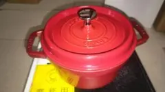 STAUB ストウブ ピコ・ココット ラウンド 20cm チェリー／レッド ストウブ ココット ラウンド 20cm| 鋳物ホーロー鍋| ストウブ(STAUB
