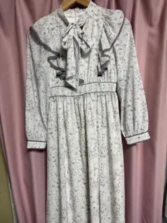 evelyn花柄ワンピース