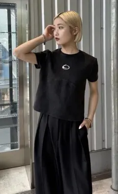 Lui'sブラック ロゴ入り 半袖Tシャツのサムネイル