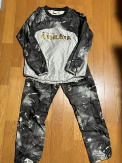 150サイズ　美品 ATHLETA ピステ上下　ブラック/グレー