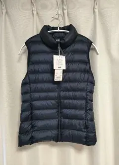 ✨新品✨ユニクロ　ウルトラライトダウンベスト　M　ネイビー　レディース