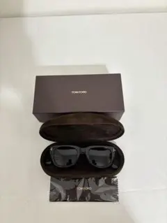TOM FORD 調光グレー サングラス 度なし べっ甲柄 お値引依頼機能ok