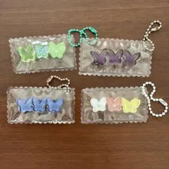 ミニスクイーズ　ストラップ　蝶々