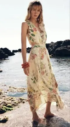 ZARA カットアウト　ワンピース　フローラル　フラワープリント