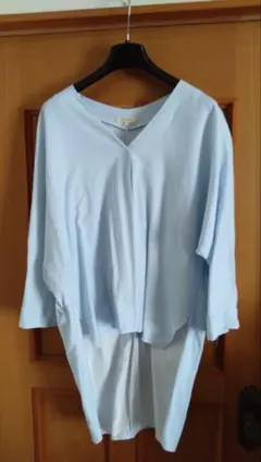 HusHusH 水色ストライプ Vネック 七分袖シャツ