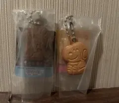 スヌーピー　ビスケットミニチュアチャーム　２点