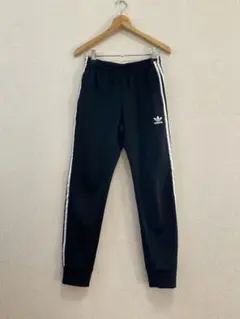 adidas ブラック ジョガーパンツ ストライプ　Sサイズ　cw1275