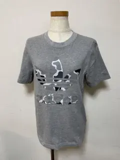 【美品】1回のみ着用　アディダス　迷彩柄ロゴ　Tシャツ　メンズ　Sサイズ