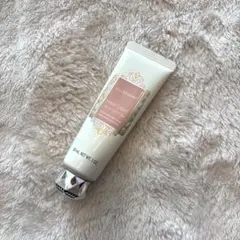 ジルスチュアート ハンドクリーム ハニーシトロンティー（残量半分）