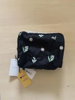 LeSportsac／レスポートサック 花柄刺繍ポーチ ブラック⚫︎新品