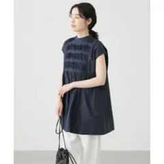 美品23SS定価1.4万 かぐれ kagure ハニカムタックブラウス ネイビー 