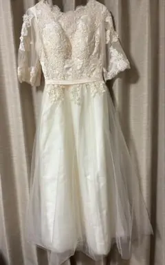 レース　刺繍 Aラインドレス