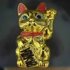 陶器製、黄金の招き猫 貯金箱（左手）