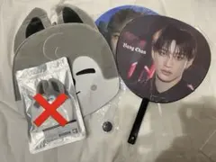 straykids バンチャン うちわ2枚、うちわカバー、ペンラカバー 2026年最新】ウルフチャン ペンライトカバーの人気アイテム - メルカリ