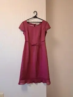 Aylesbury ノースリーブ ひざ丈ワンピース 11号