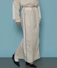 【定価17930円】maison special クロップドトラックスカートのサムネイル
