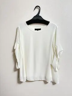 TONAL トーナル パールボタン付き 長袖ブラウス ホワイト オフィス 