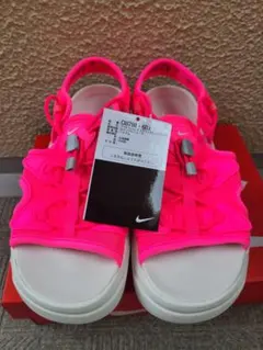 NIKE AIR MAX KOKO エアマックスココ ハイパーピンク ホワイト