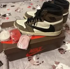 Travis Scott × Nike Dark Mocha"のサムネイル