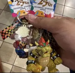 新品　USJ ユニバ 25周年 マリオ クッパ キーホルダー キーチェーン