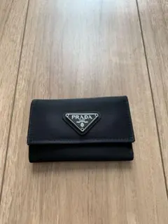 美品 PRADA プラダ キーケース ナイロン 三角ロゴ 黒 4連 サフィアーノ
