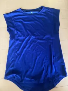 adidas スポーツウェア　ランニング