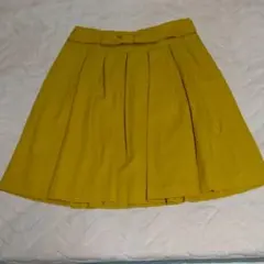 リボン付きプリーツスカート